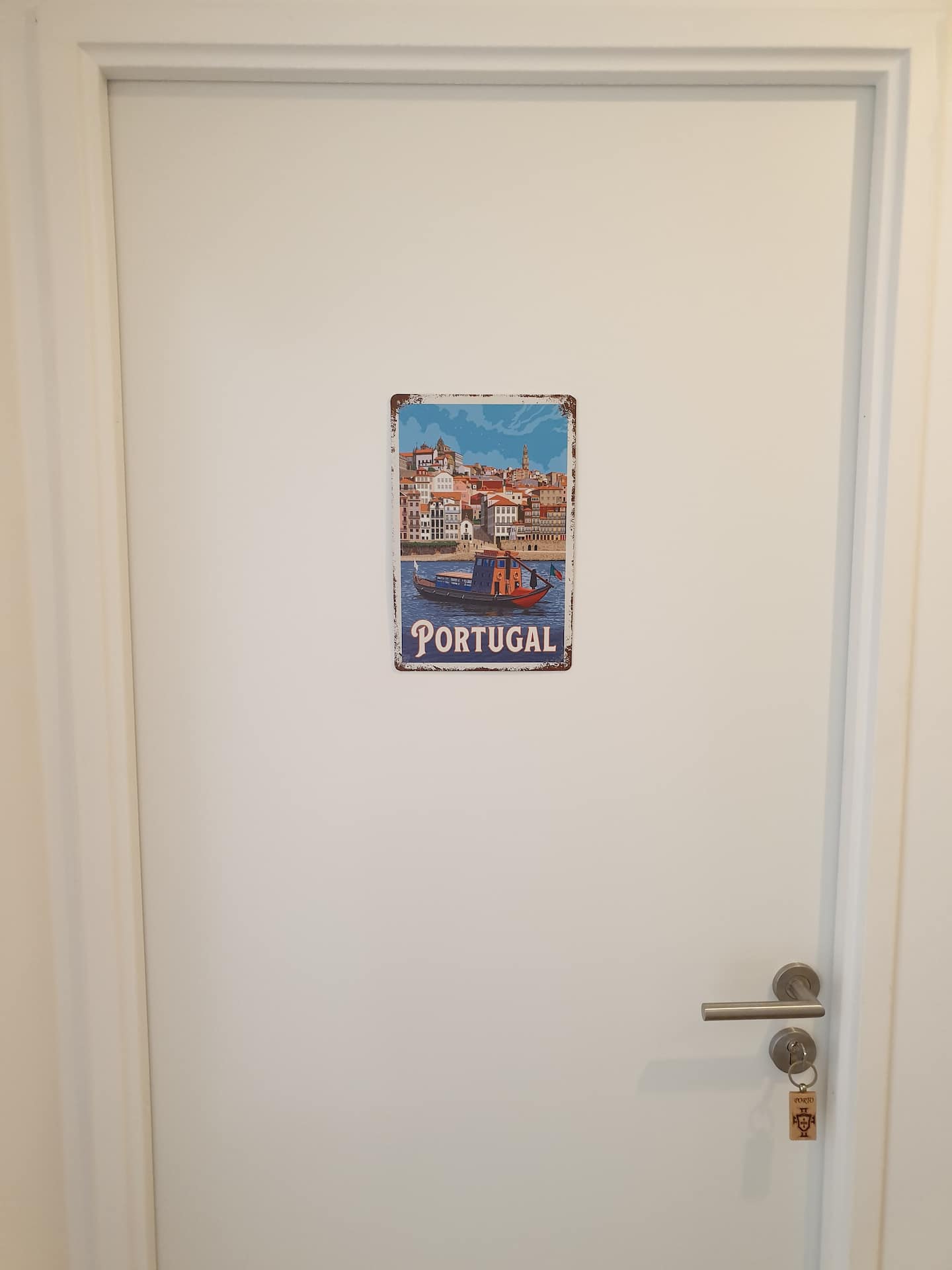 La porte de votre suite privée avec serrure securisée