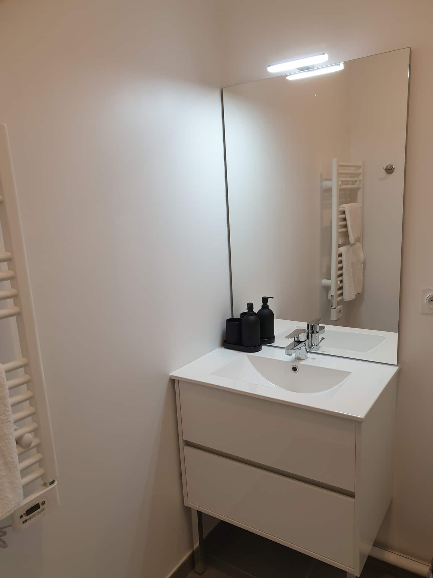 Salle de bains entière 1 image 1